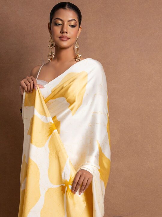devsena-satin-saree-with-floral-digital-print
