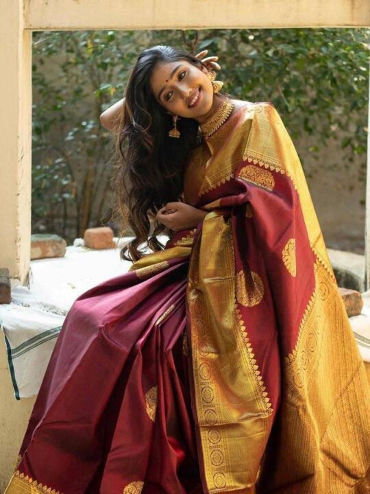 Banarasi Lichi Silk Saree with Golden Zari – Wedding Perfect