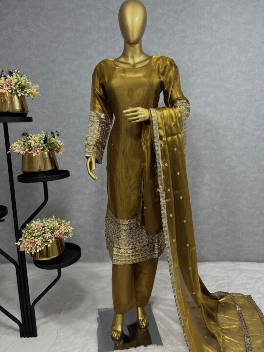 Pramukhmart designer 3-piece Eid outfit for women