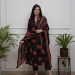 Cotton kurta set with elephant print and mirror neckline – Pramukhmart