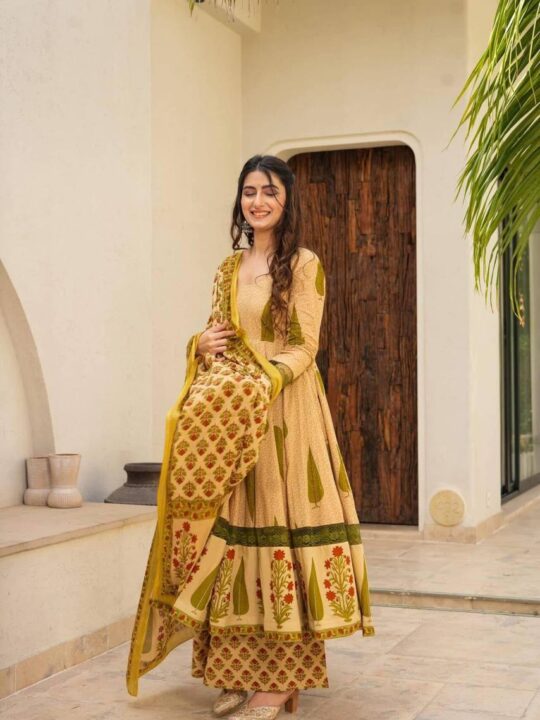 Soft cotton Mughal print suit set with dupatta – Pramukhmart