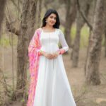 White georgette dress with pink dupatta by Pramukhmart – lightweight ethnic outfit for women