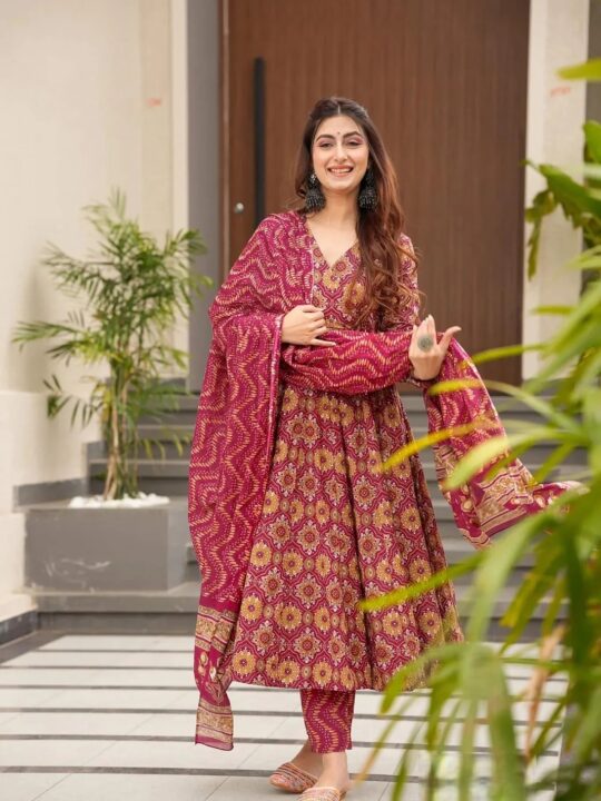 Pure muslin fabric ethnic wear for festive occasions