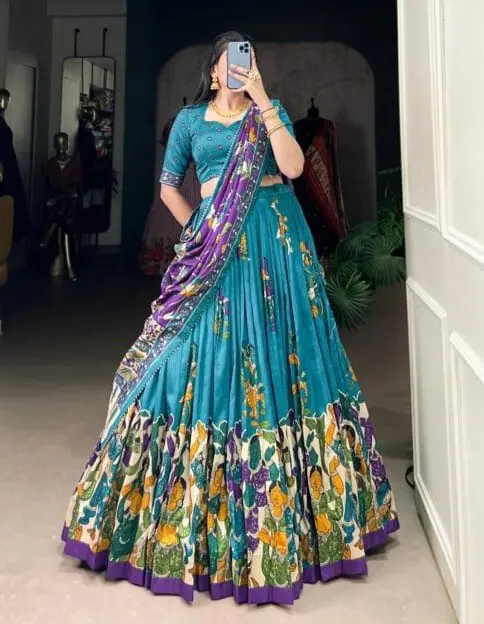 chaniya choli with foil work