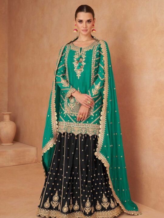 Full-length gold work on dupatta and hem border