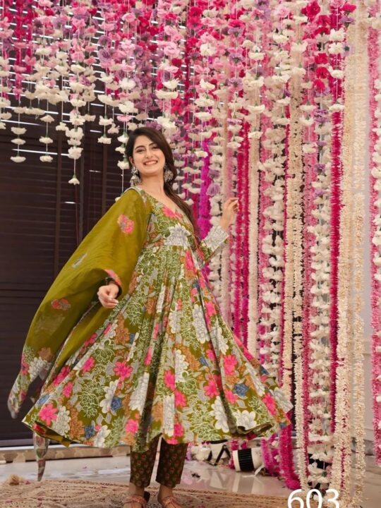 Full stitched maslin kurta with flared bottom