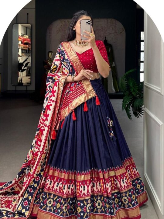 Pramukhmart Ready-to-Wear Lehenga Set with Zip and Tassels