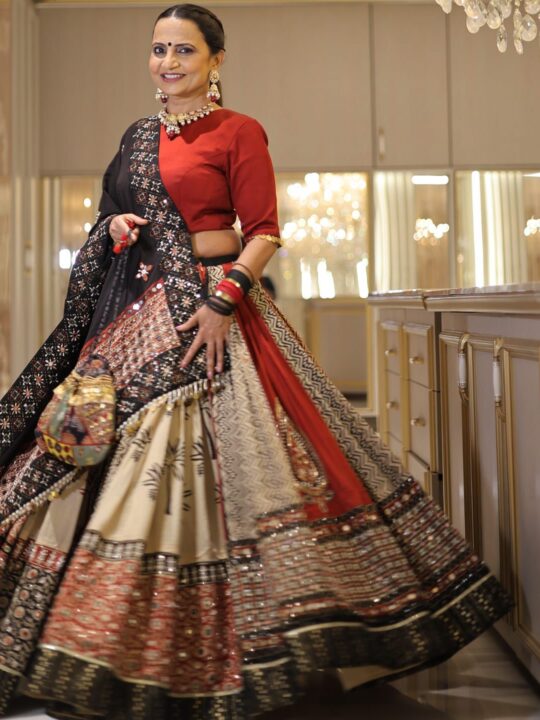 Muslin cotton chaniya choli with real mirror work – lehenga, choli & dupatta set by Pramukhmart