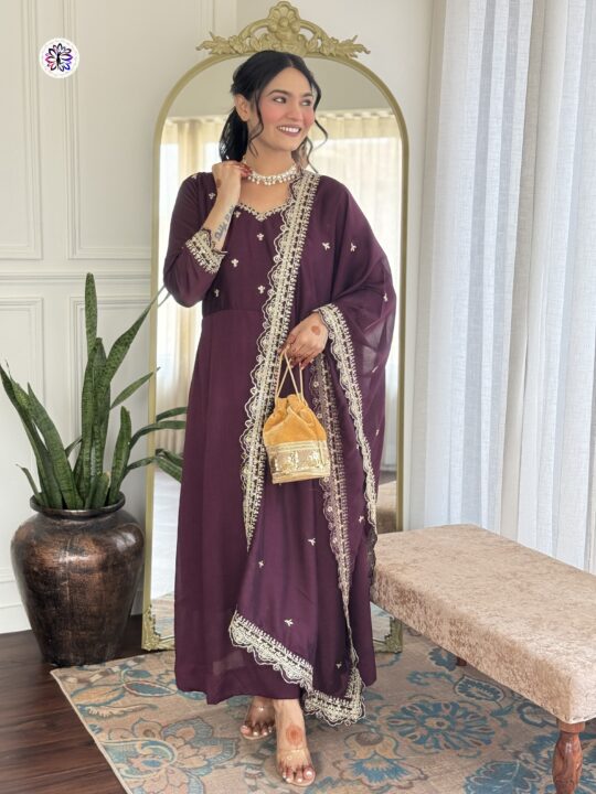 Pramukhmart’s fully stitched women’s kurti set on model
