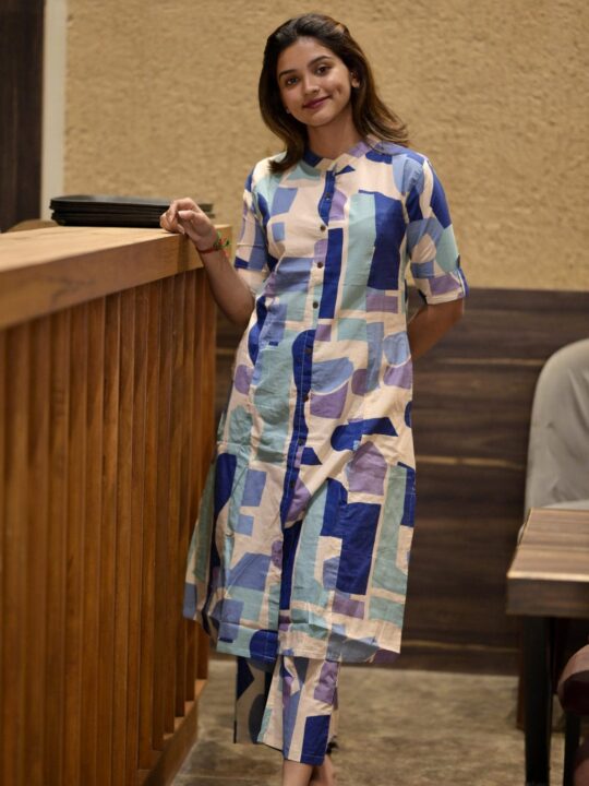 Front view of printed women’s co-ord set in poly rayon – Pramukhmart